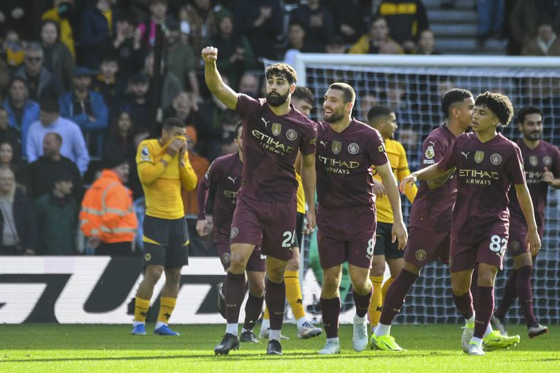 Bek Manchester City Josko Gvardiol merayakan golnya ke gawang Wolverhampton, Minggu (20/10/2024). (c) AP Photo/Rui Vieira